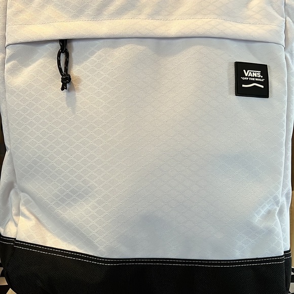 Vans Construct bag. White and black. Can hold a skateboard through the back. NWT - Picture 3 of 16